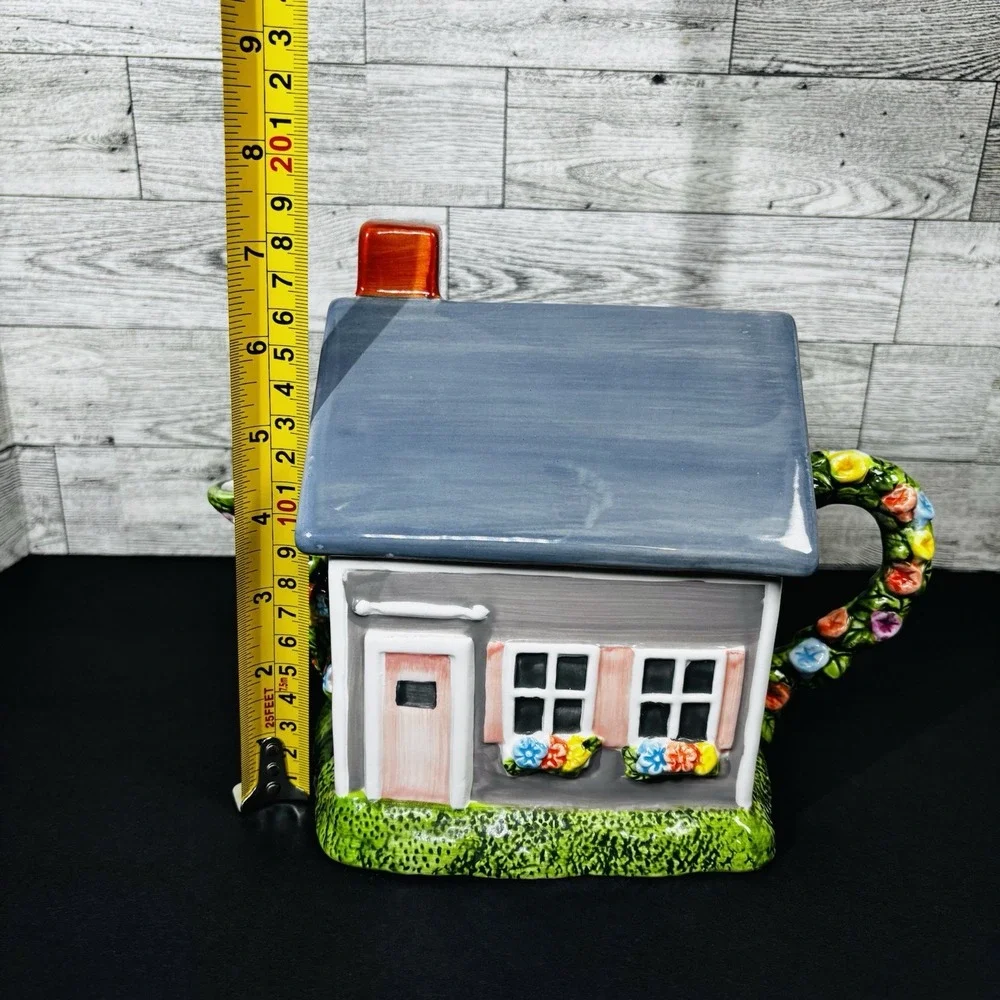 Sakura Claire Murray NANTUCKET Earthenware‎ Hand Painted Flower House Teapot